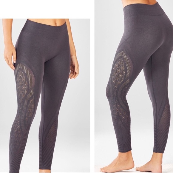 Fabletics Pants - Fabletics Warp Knit Mid-rise Jaquard legging